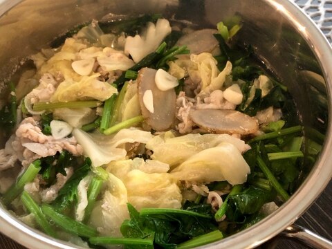 豚肉と春キャベツ、新ごぼうのにんにく塩煮